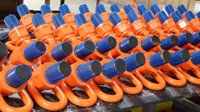 冠航機(jī)械最新推出新款起重旋轉(zhuǎn)吊環(huán)